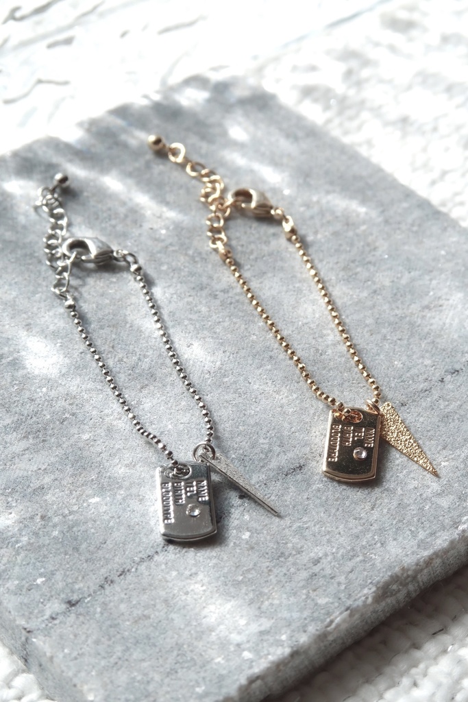 dog tag necklace