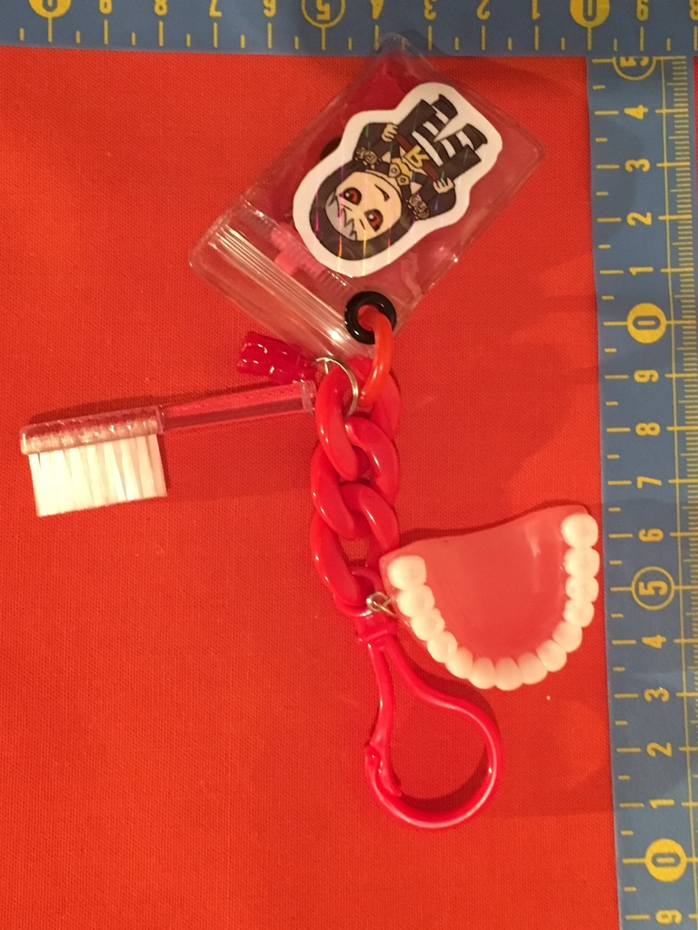 推しの歯を磨けるキーホルダー パート1