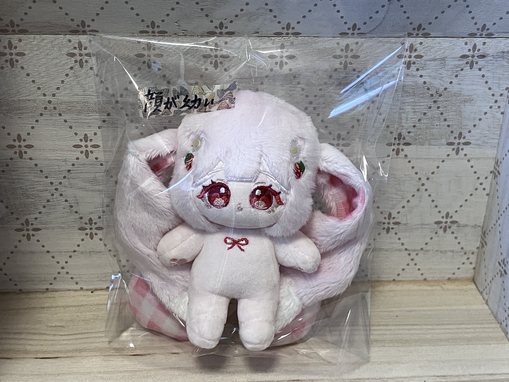 無属性プティルルB品 顔が幼い、いちごの種刺繍荒い