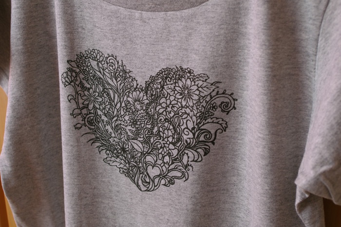 【送料無料】メンズ・レディースサイズ有★Blooming Love Tシャツ