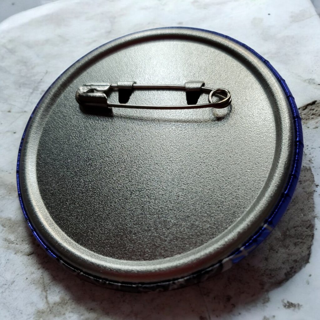 缶バッジ「BLACK SANTA」