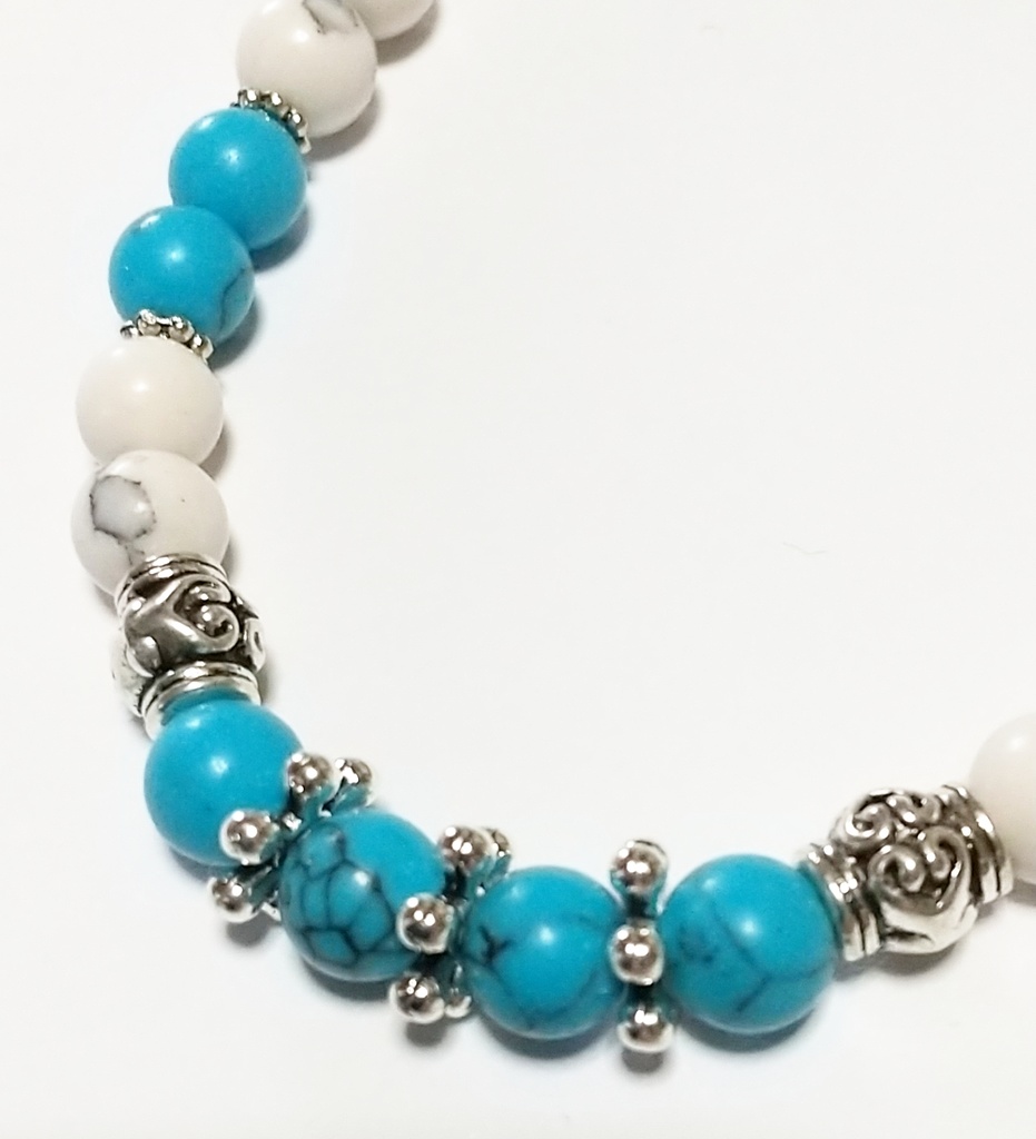 ターコイズとハウライトのブレスレット キラーimage