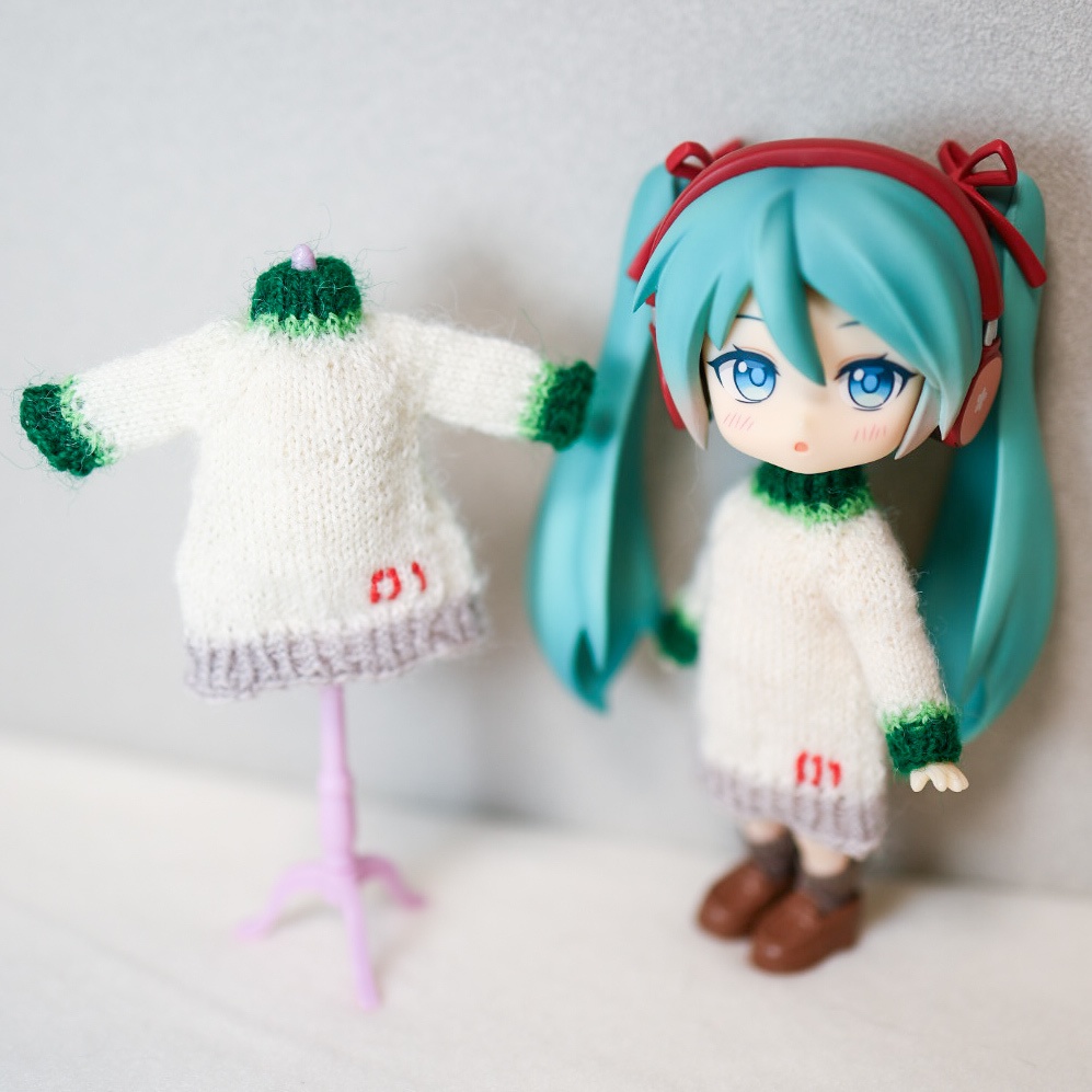 刺繍ニットワンピース(ねぎカラー)