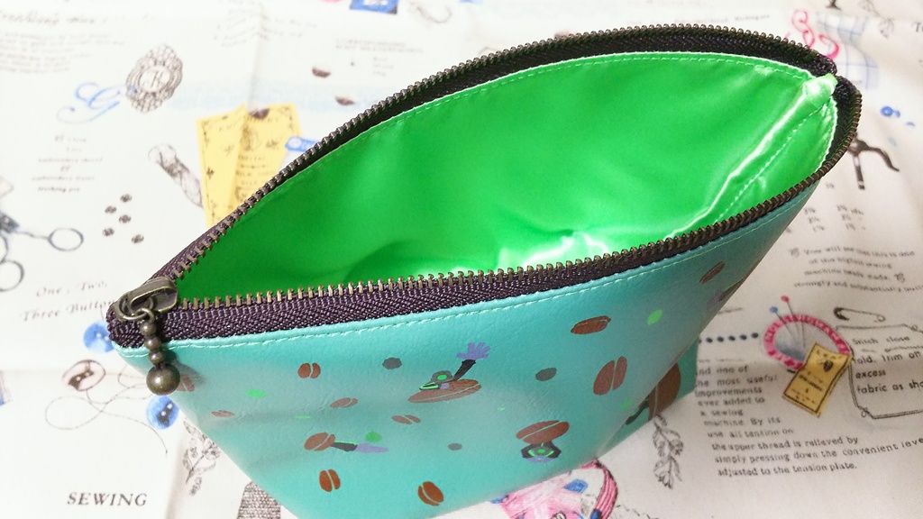 ミントス×コーヒー豆三角ポーチ