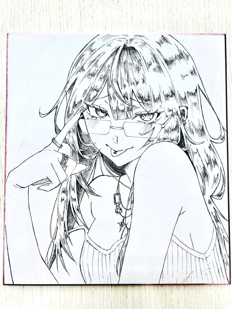 めがね&レイヤーカットの女の子