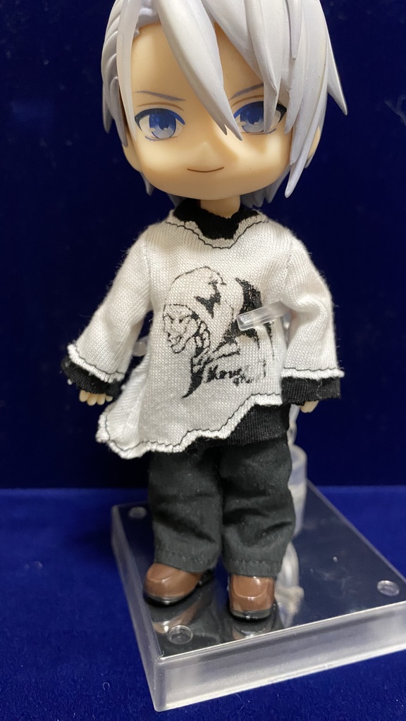ねんどろいどどーる用洋服セット《髑髏プリントカットソー》