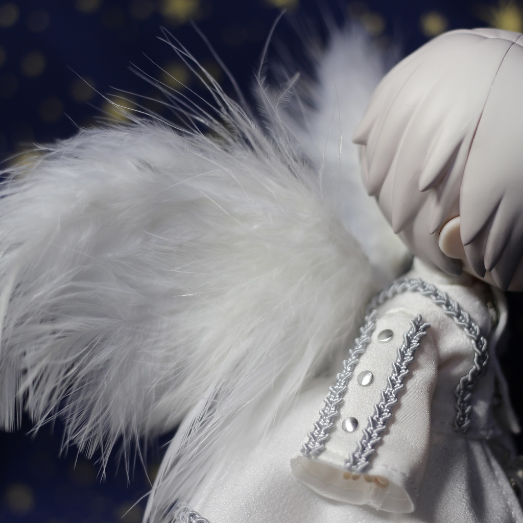 ねんどろいどどーる用洋服セット《白銀のオファニエル》