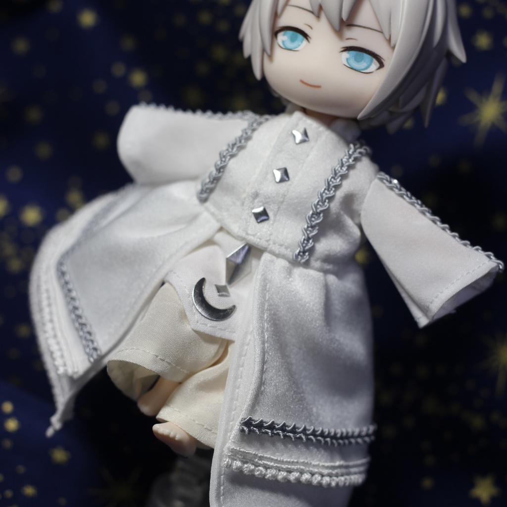 ねんどろいどどーる用洋服セット《白銀のオファニエル》