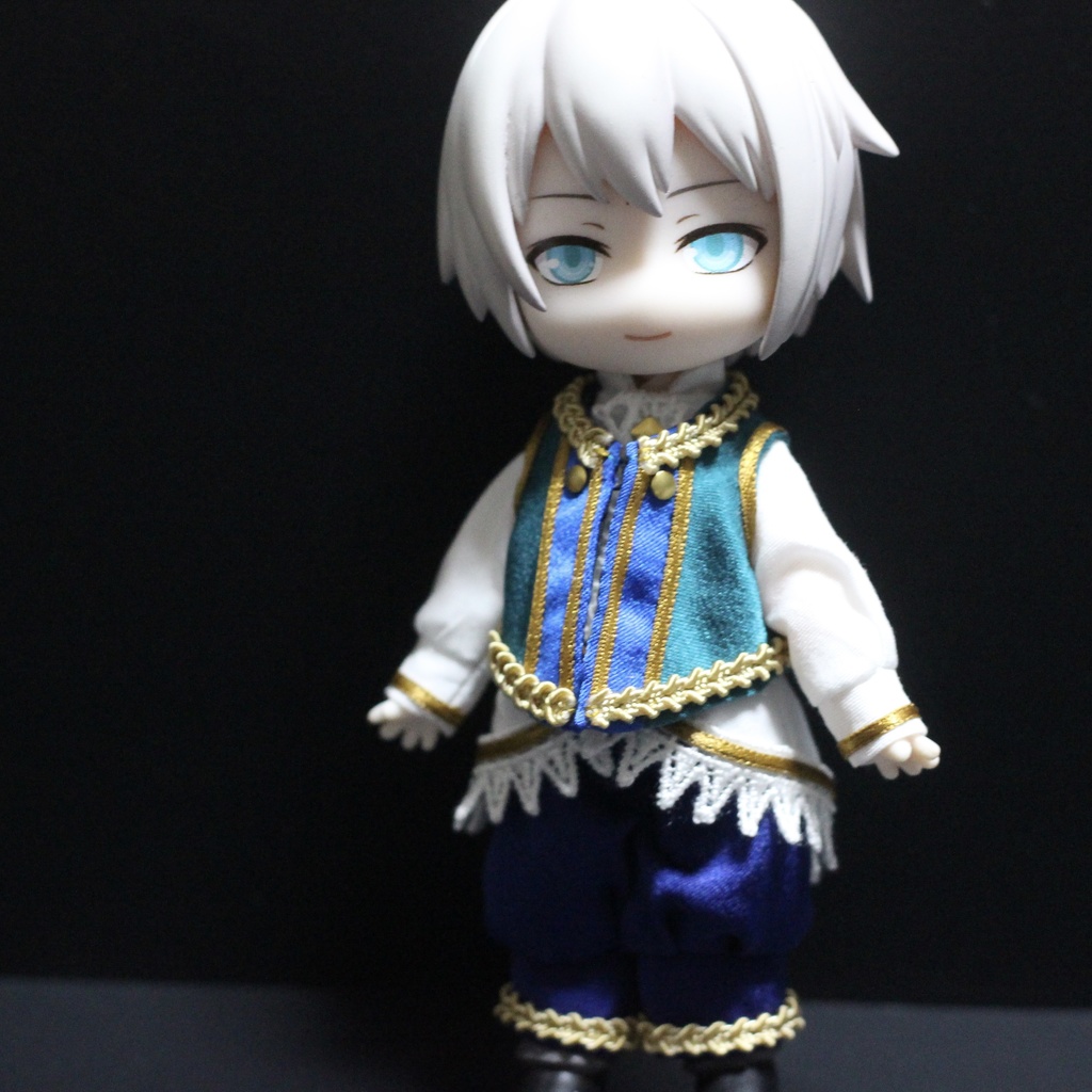 ねんどろいどどーる用洋服セット《ディザグリージェスター》