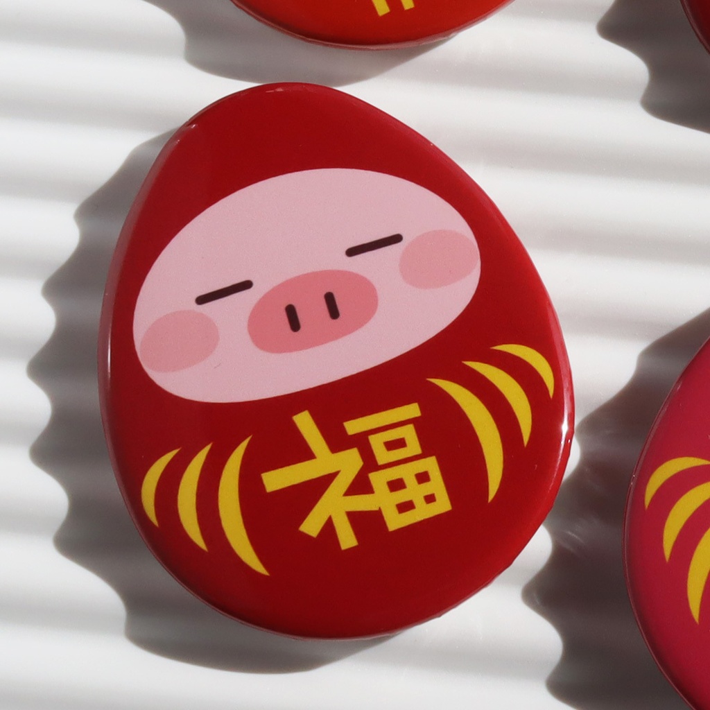 幸運★ぶたたのだるまさん缶バッジ