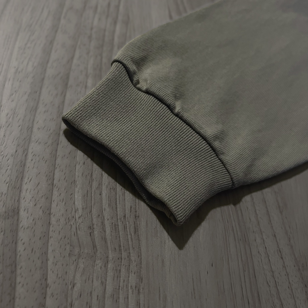 長袖丁シャツ(土埃)_徘徊