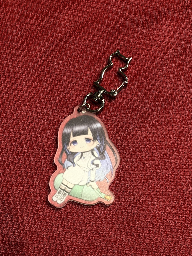 アクリルキーホルダー(腰掛けたむ)