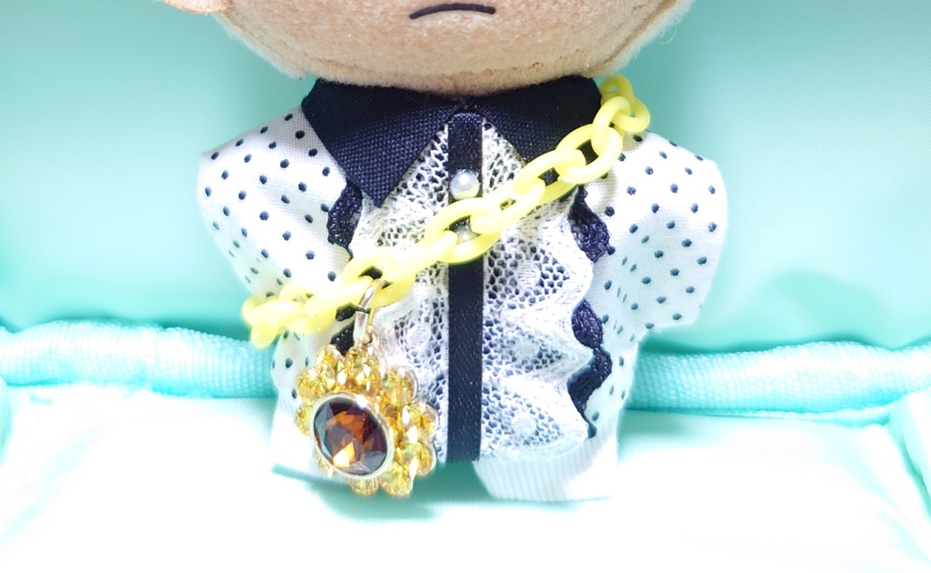 キラキラひまわりのポシェット風チャーム