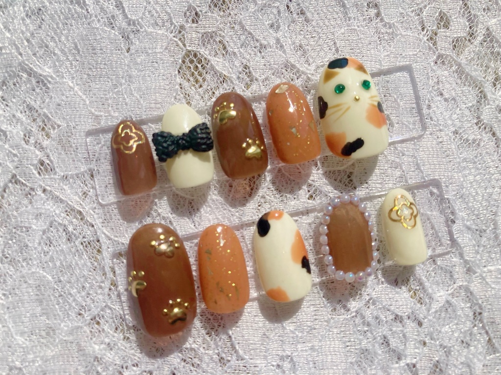 三毛猫ちゃんネイルチップ