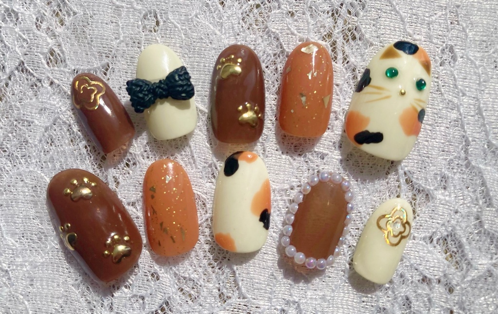 三毛猫ちゃんネイルチップ