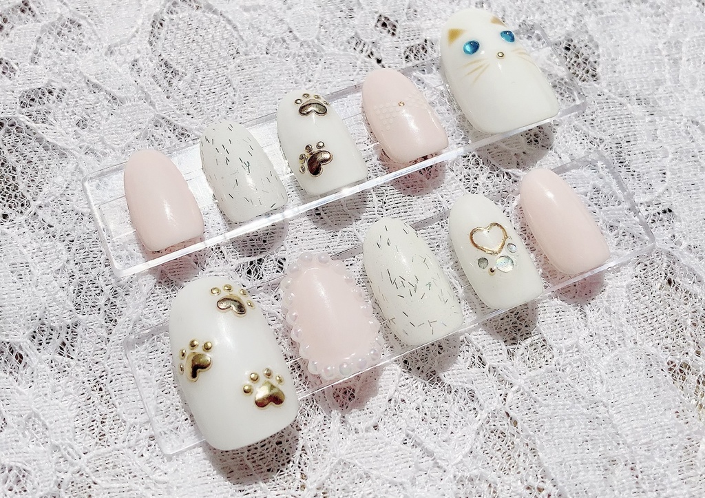 白猫ちゃんネイルチップ