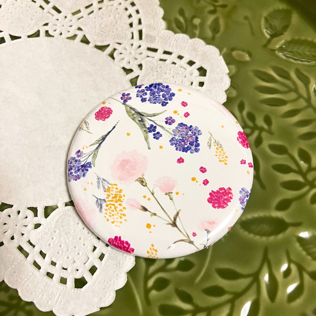 さわやかなお花の缶ミラー