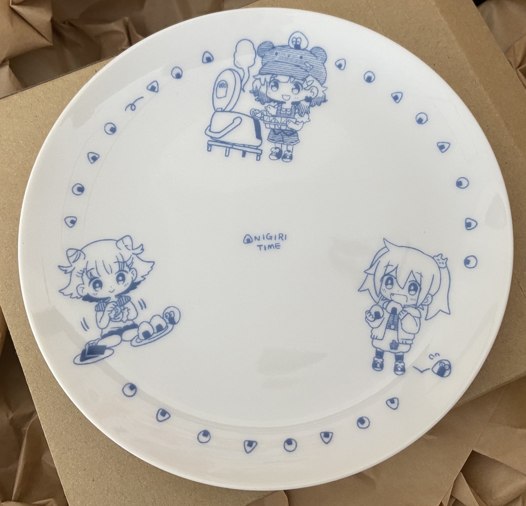 C101新作グッズ おにぎりにピッタリ！オリジナルプレート16cm