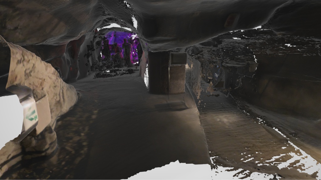 湘南探索ツアー009:江の島岩屋「龍神」(藤沢)