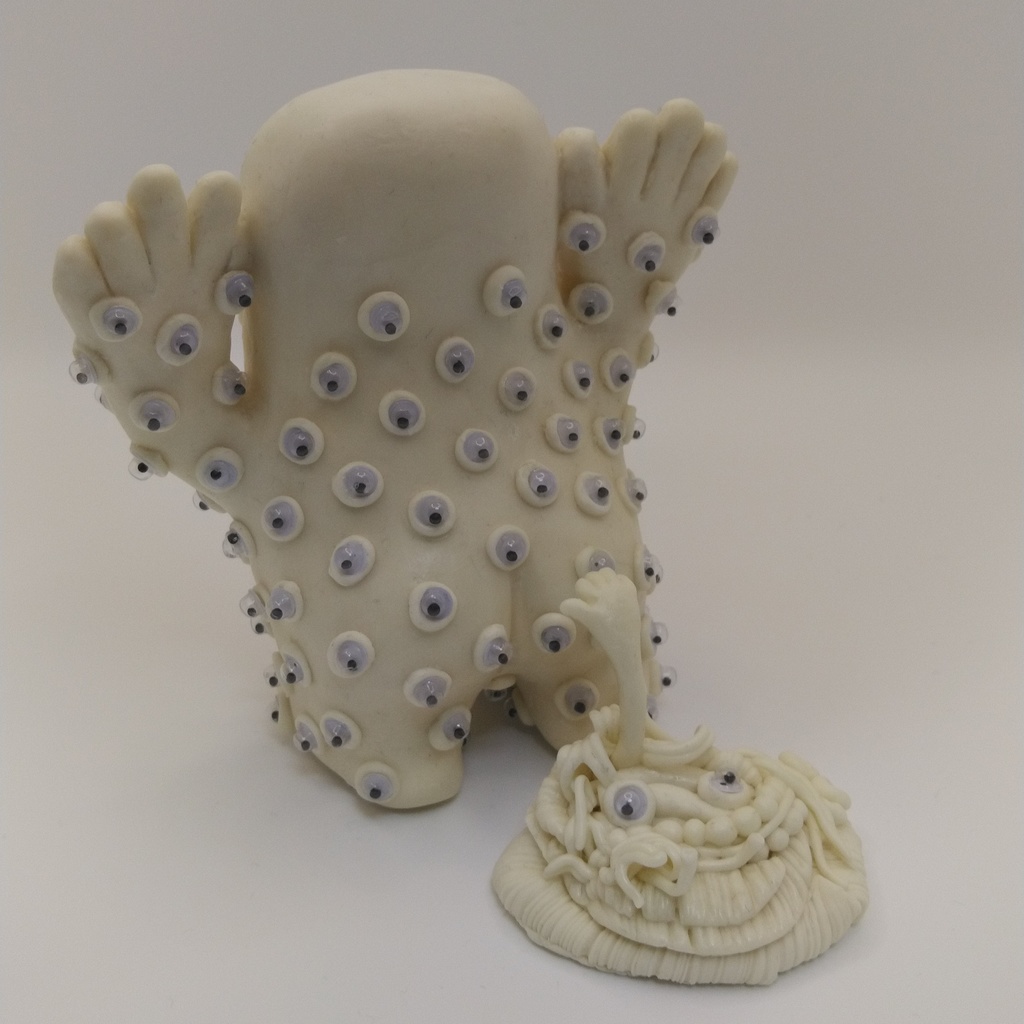 びっくりする百目 蓄光粘土