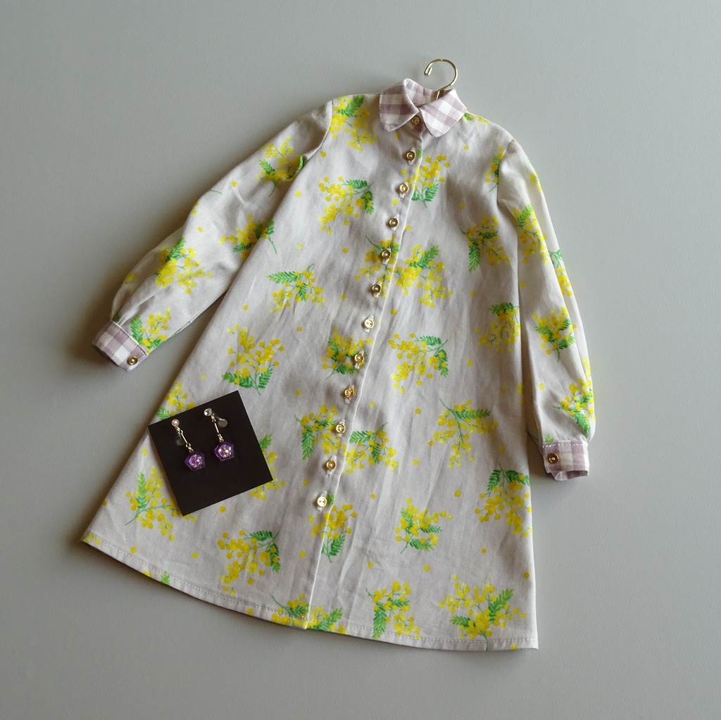 シャツワンピース02（耳飾り付）