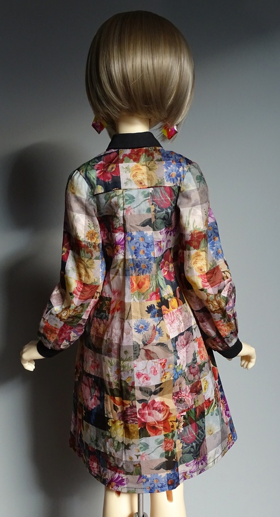 シャツワンピース03(耳飾り付)