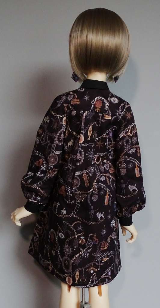 シャツワンピース05(耳飾り付)