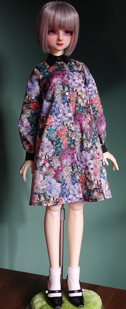 シャツワンピース06(耳飾り付)