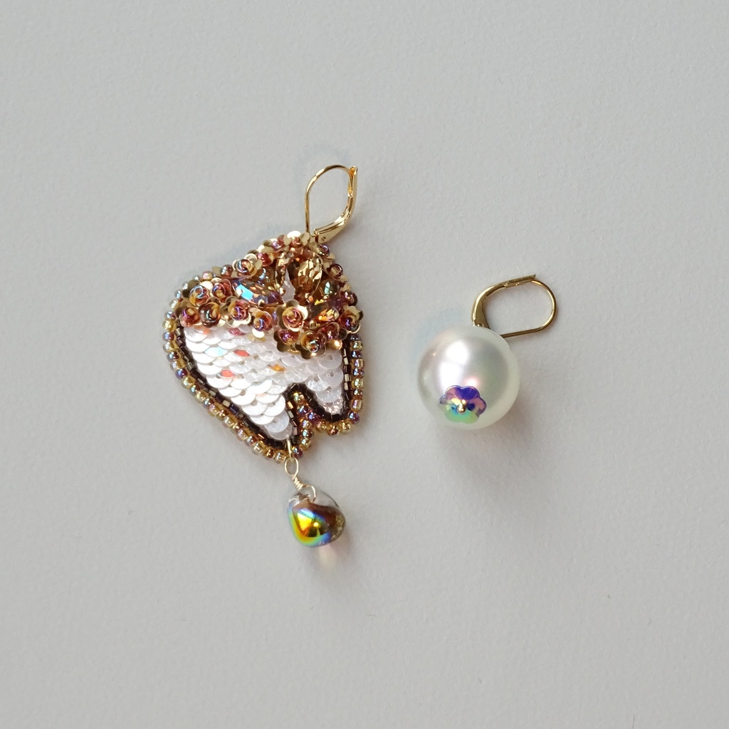 虫歯ビーズ刺繍耳飾り04