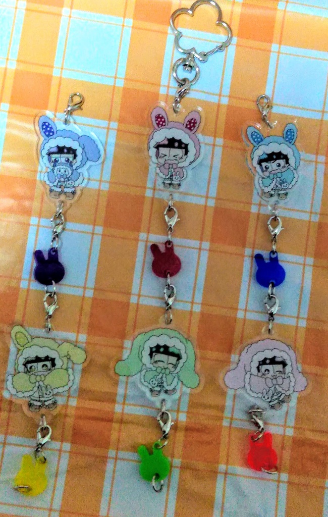 〖おそ松さん〗うさぎ松モコモコうさぎ連結アクリルキーホルダー