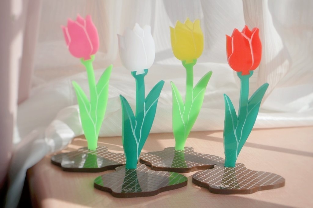 チューリップ型ぬいスタンド