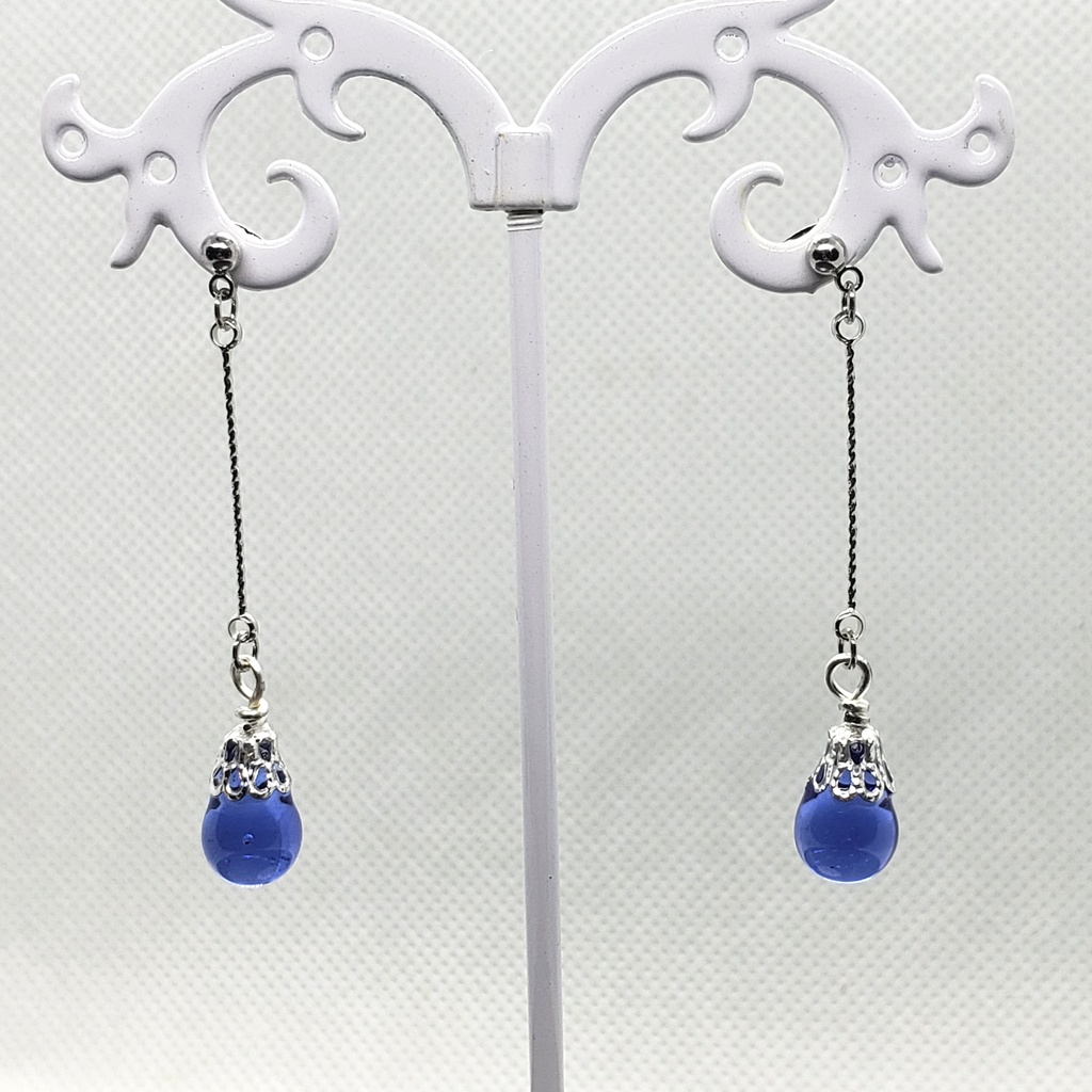 雫型 耳飾り 小 【瑠璃色】