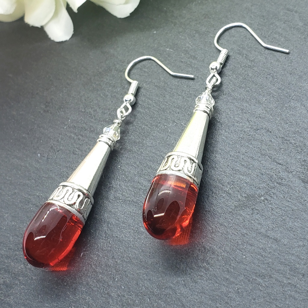 雫タイプ ピアス 【真紅】