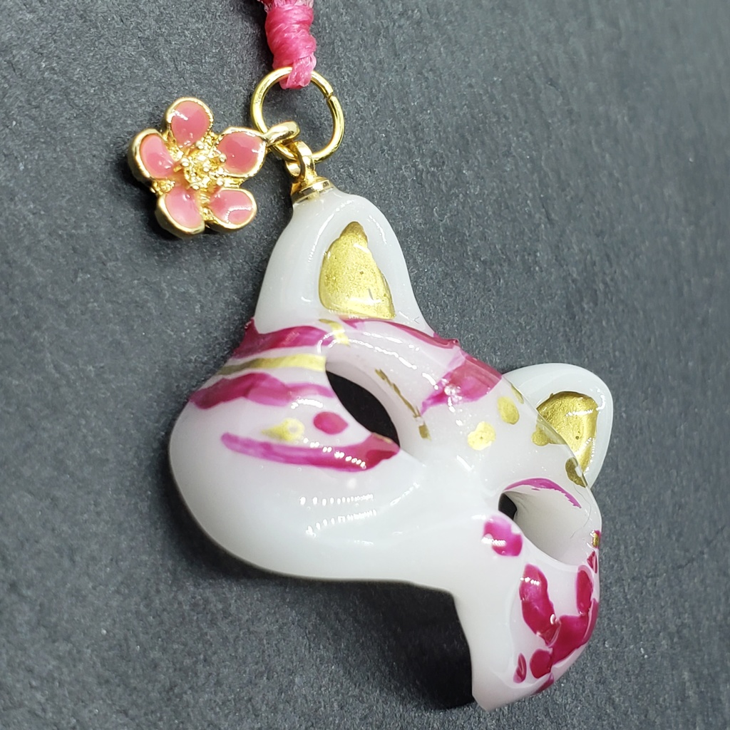 猫面 ストラップ 白赤紫