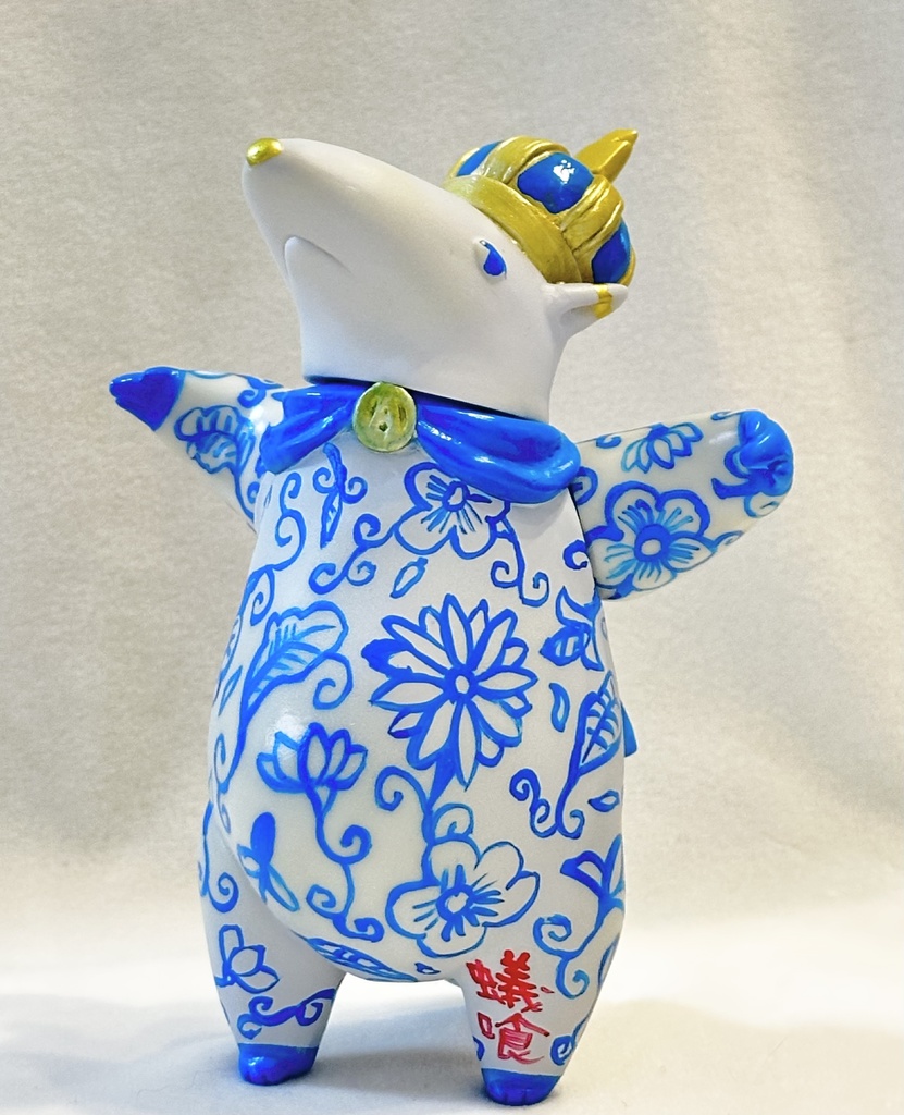 王アリクイ（陶器風）