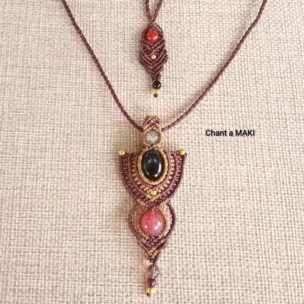 鬼滅の刃 上弦の弐 童磨イメージネックレス(マクラメ)