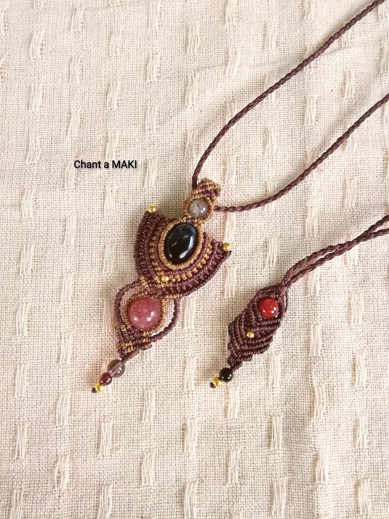 鬼滅の刃 上弦の弐 童磨イメージネックレス(マクラメ)