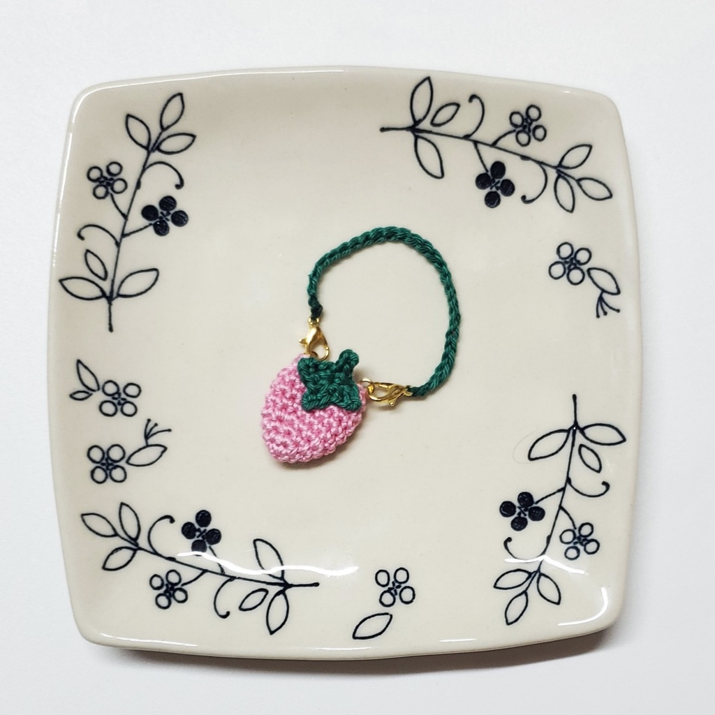 いちごのポシェット