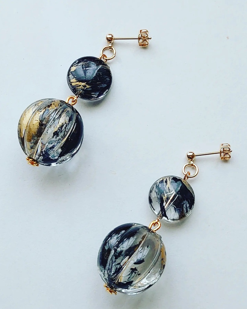 ハンドメイドアクセサリー カラフルアクリルアクセサリー