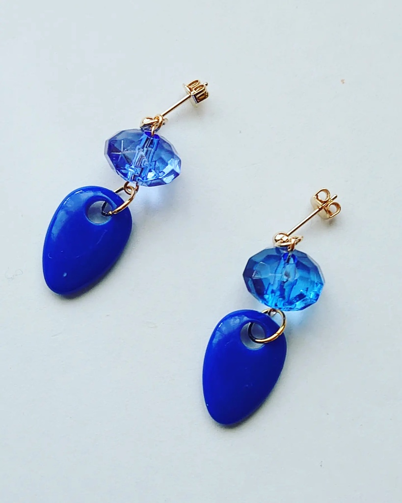 ハンドメイドアクセサリー カラフルアクリルアクセサリー