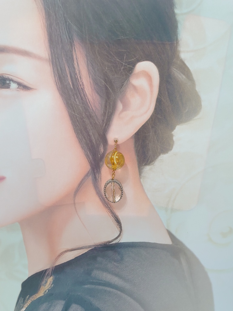 ハンドメイドアクセサリー カラフルアクリルアクセサリー