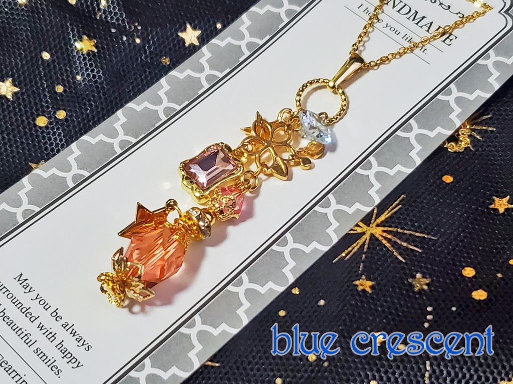 桜魔法の薬瓶ネックレス