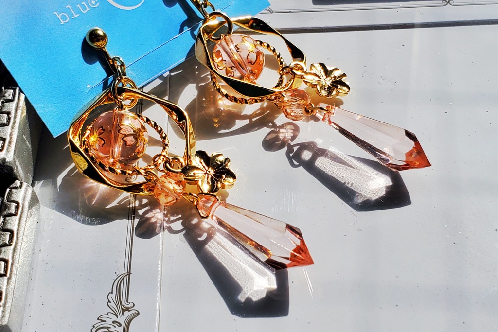 桜の円環の耳飾り