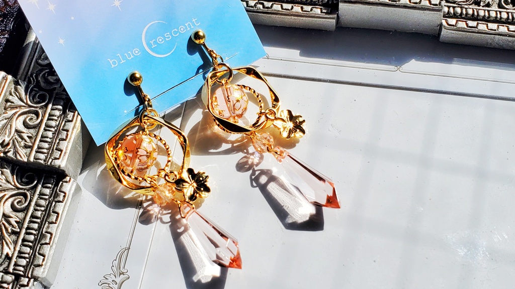 桜の円環の耳飾り