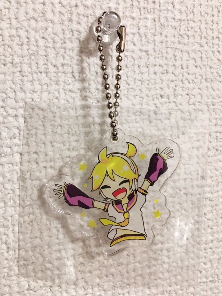 鏡音MEIKO アクキー/ソロの絵柄