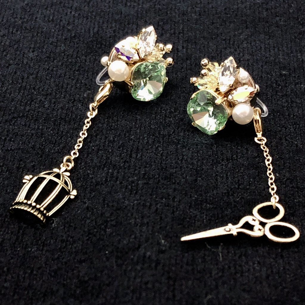 イヤリング ティンカーベル モチーフ