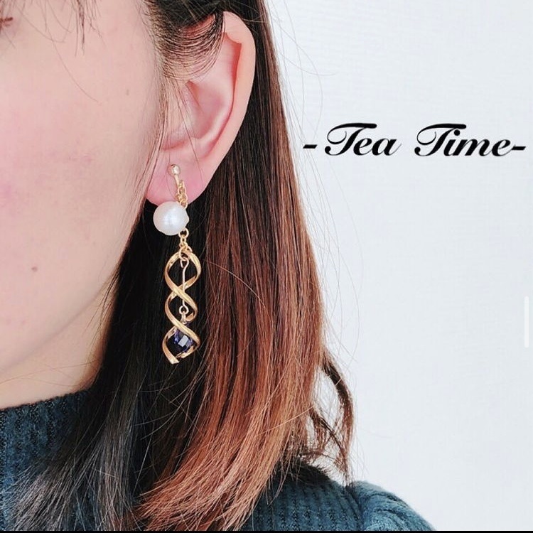 螺旋 ピアス/イヤリング