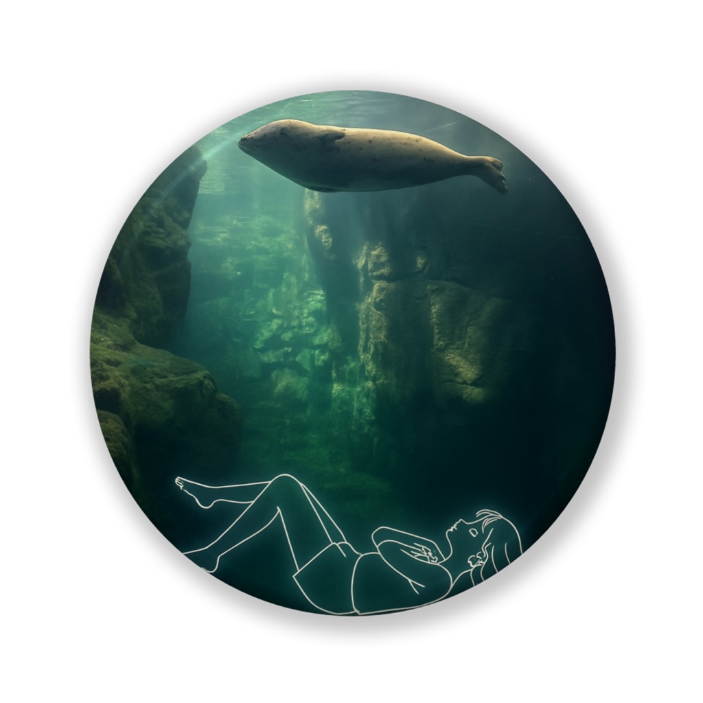 浮かぶ少女とアザラシ｜缶バッジ（line & light）