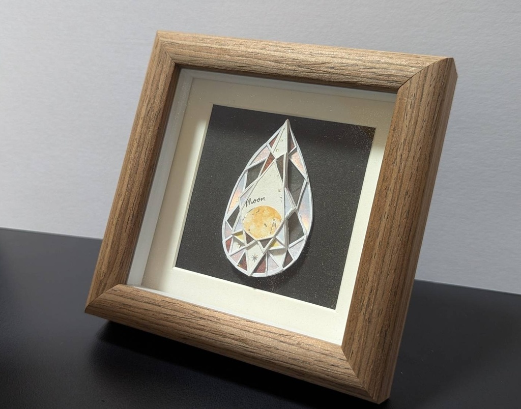 Paper Jewelry -pear shape-（White Moon）