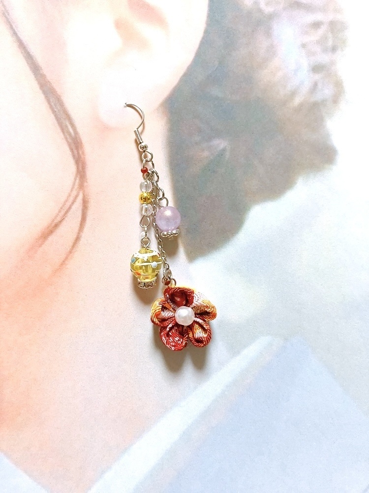 ヨーヨー×つまみ細工のピアス 紅葉色 水風船 つまみ細工 ピアス イヤリング シンプル 浴衣 着物 和 祭り ヨーヨー